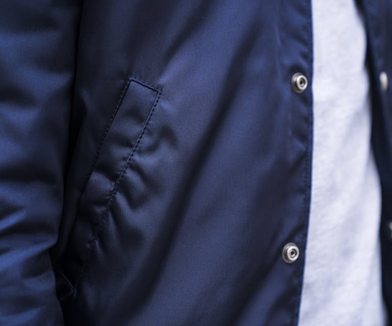 Asphalte - Le Blouson Varsity - Une couette